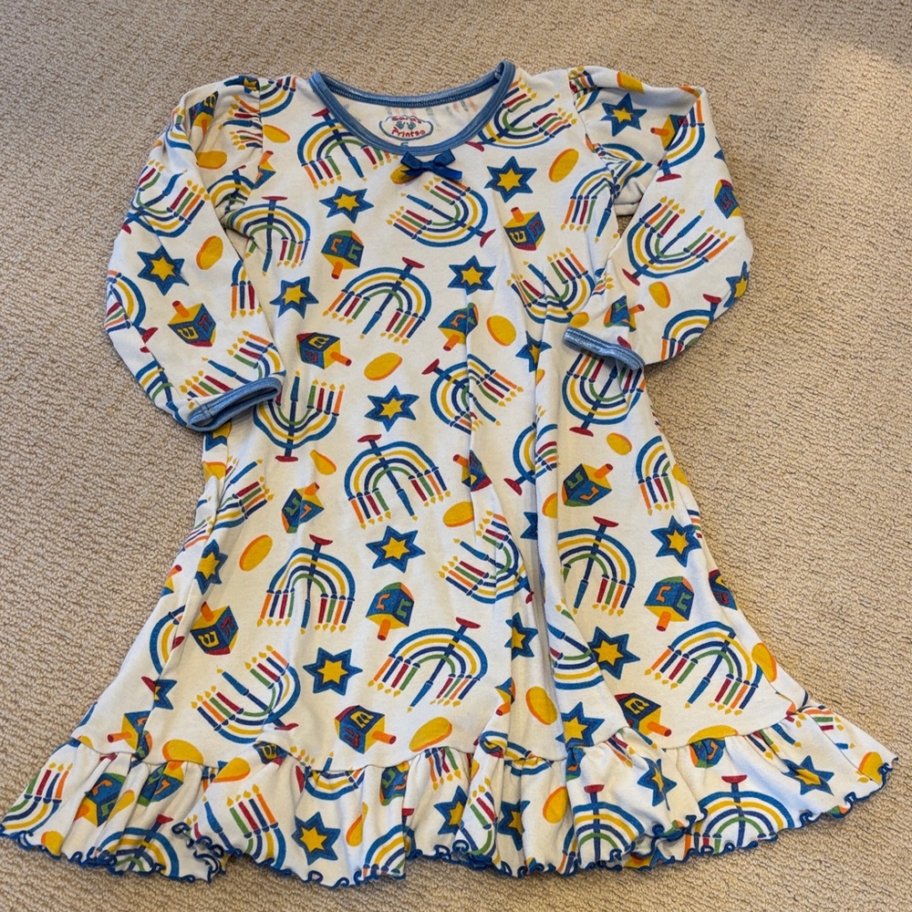 Sara's Prints Hanukkah nightgown